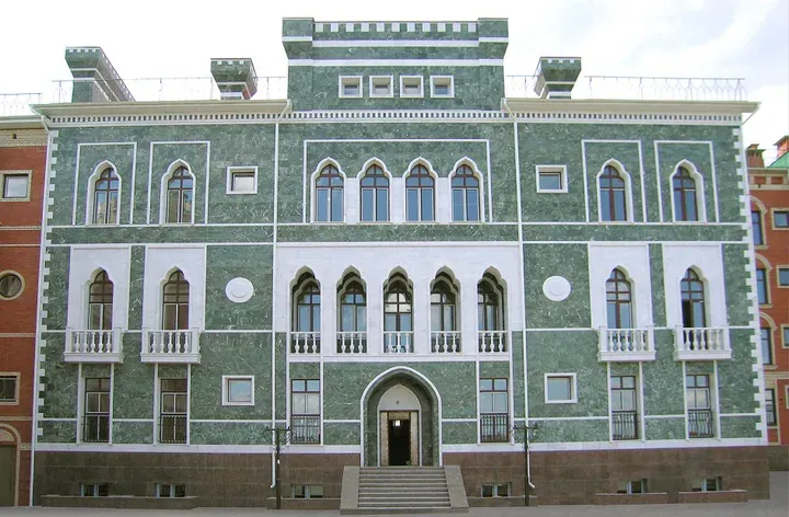 Линеарные панели на фасаде, вариант 2